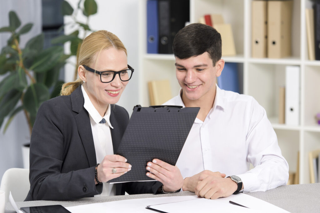assistant manager jobs, assistant manager, latest jobs in lahore, latest jobs in pakistan. jobs in lahore, jobbs in pakistan, jobs at outfitters, jobs in finance, latest jobs in finance
