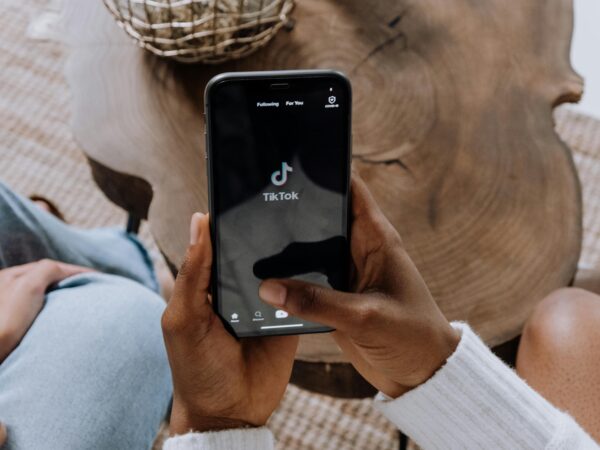 social media jobs, social media manager, social media marketing jobs, social media specialist, social media strategist, hiring a social media manager, content creator, TikTok marketing, Instagram reels, short-form video, viral content, influencer marketing, brand ambassador, video editing, remote jobs